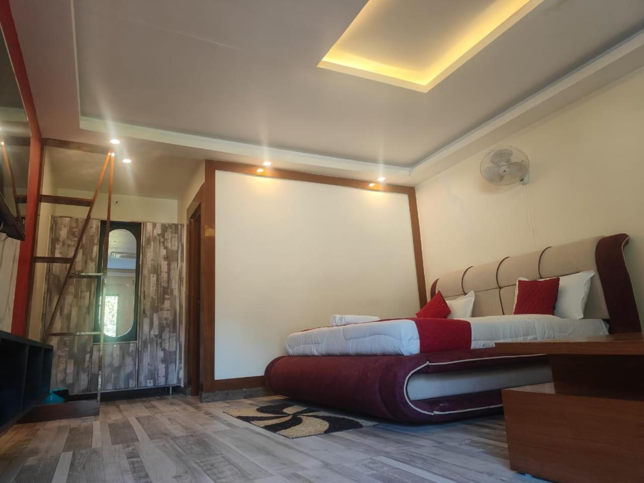 Aroma Resort Rishīkesh Exteriör bild